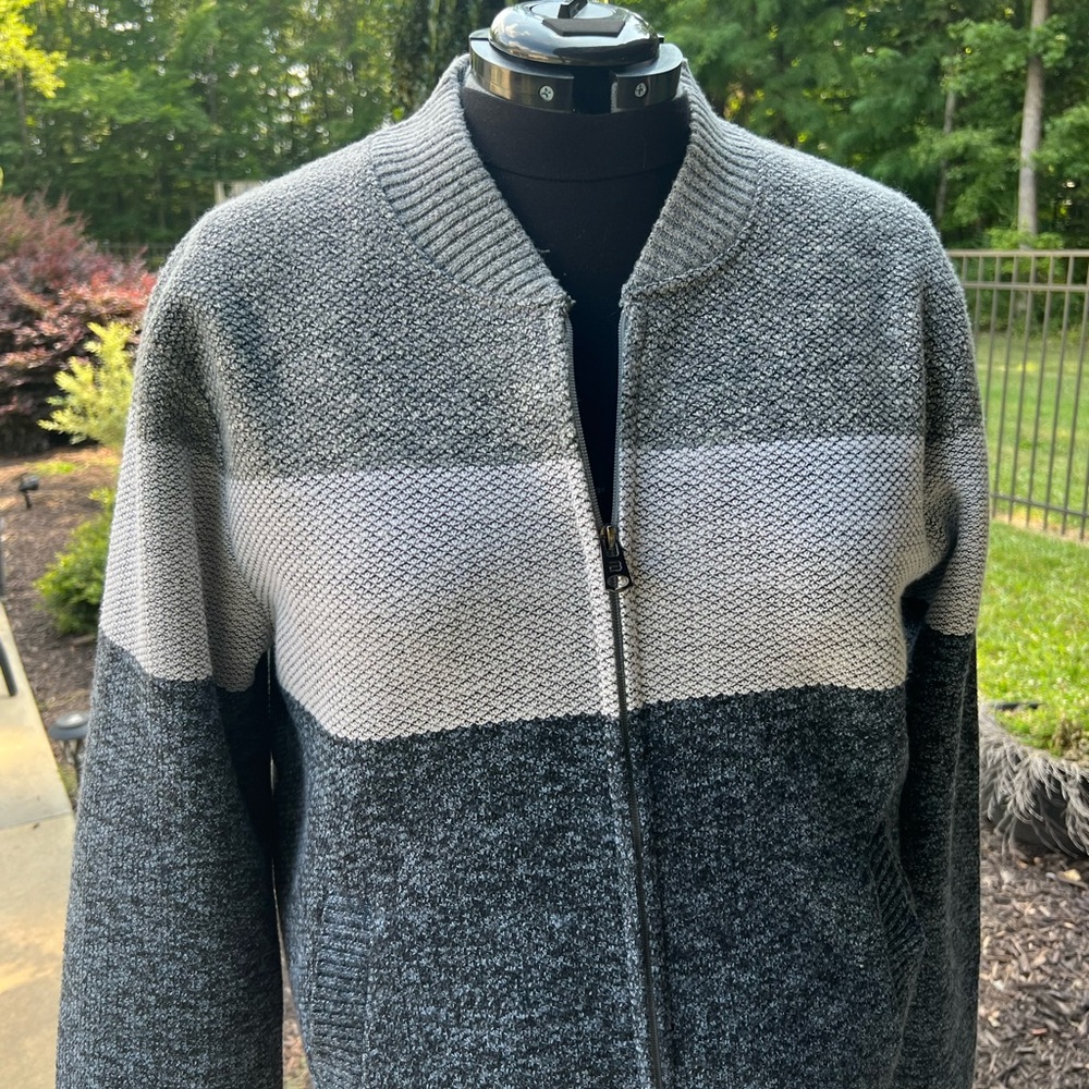 Mens Grey White and Blue Sweater